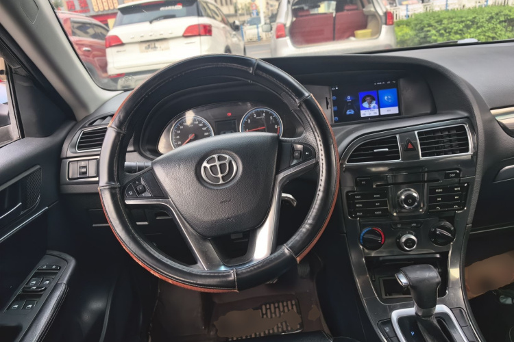 中华V5 2012款 1.5T 自动两驱运动型中控内饰13