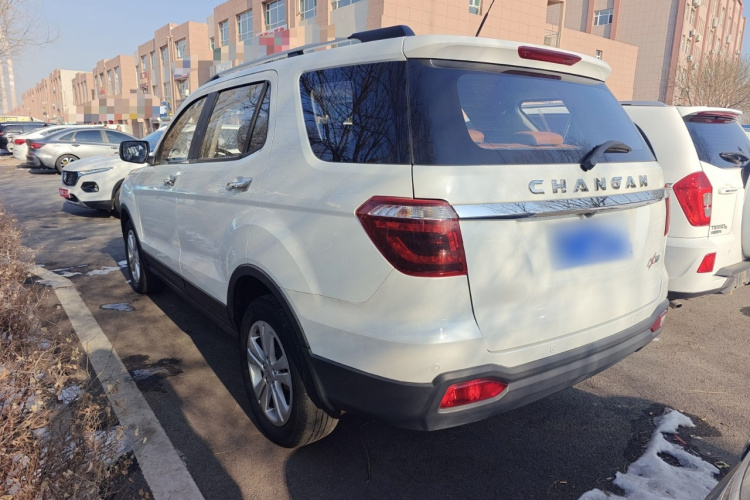 长安欧尚CX70 2016款 1.6L 手动豪华型车身外观4