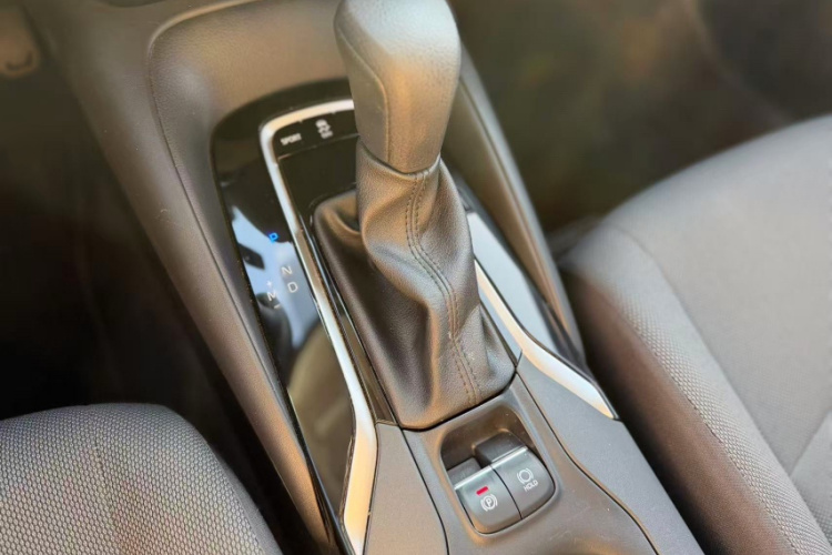 丰田 卡罗拉 2022款 TNGA 1.5L CVT先锋版中控内饰7004