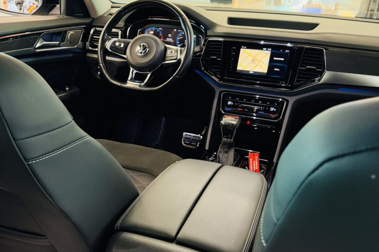 大众 途昂X 2019款 380TSI 四驱尊崇豪华版中控内饰7001