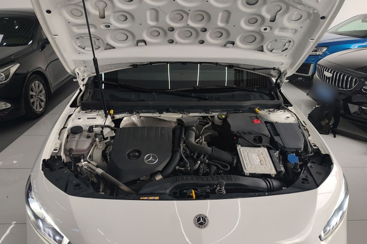 奔驰A级 2021款 A 200 L 运动轿车时尚型局部细节24