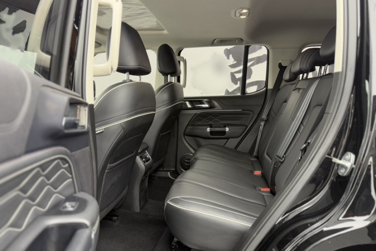 坦克300 2021款 越野版 2.0T 征服者中控内饰7002