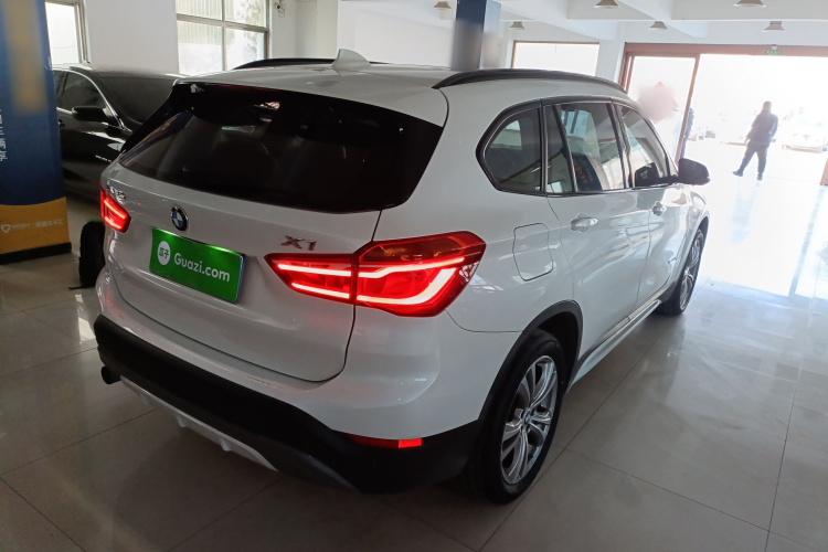 宝马X1 2018款 sDrive18Li 尊享型车身外观7