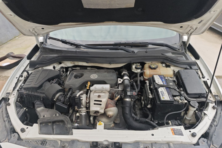 别克 英朗 2018款 15T 手动精英型 国V机舱底盘24