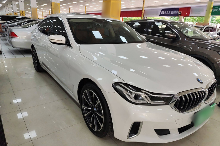 宝马6系GT 2021款 改款 630i 豪华设计套装车身外观6002