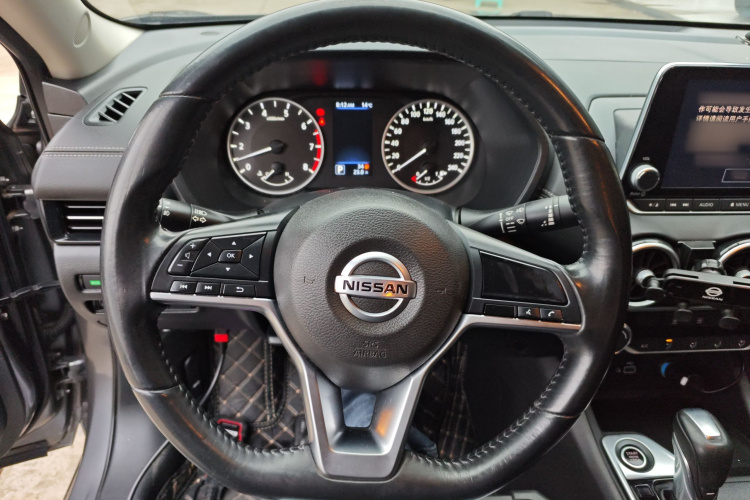 日产 轩逸 2020款 1.6L XL CVT悦享版中控内饰13