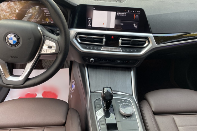 宝马3系 2020款 325Li 首发版局部细节16