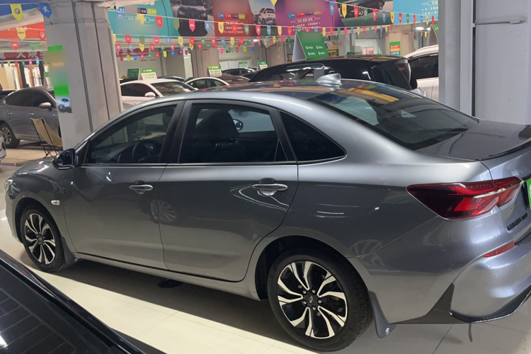 雪佛兰 科鲁泽 2019款 RS 330T 自动畅快版 国VI车身外观6005