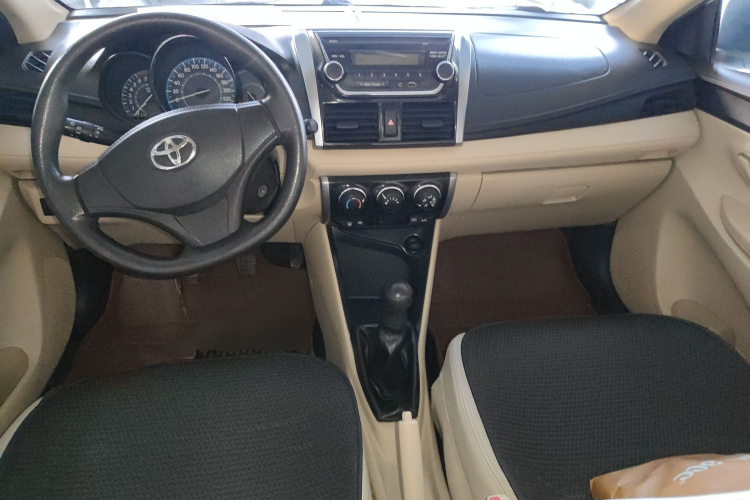 丰田 威驰 2014款 1.3L 手动型尚版中控内饰12