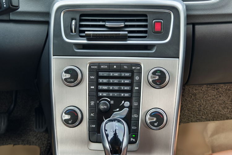 沃尔沃S60 2017款 S60L T4 智远版局部细节16