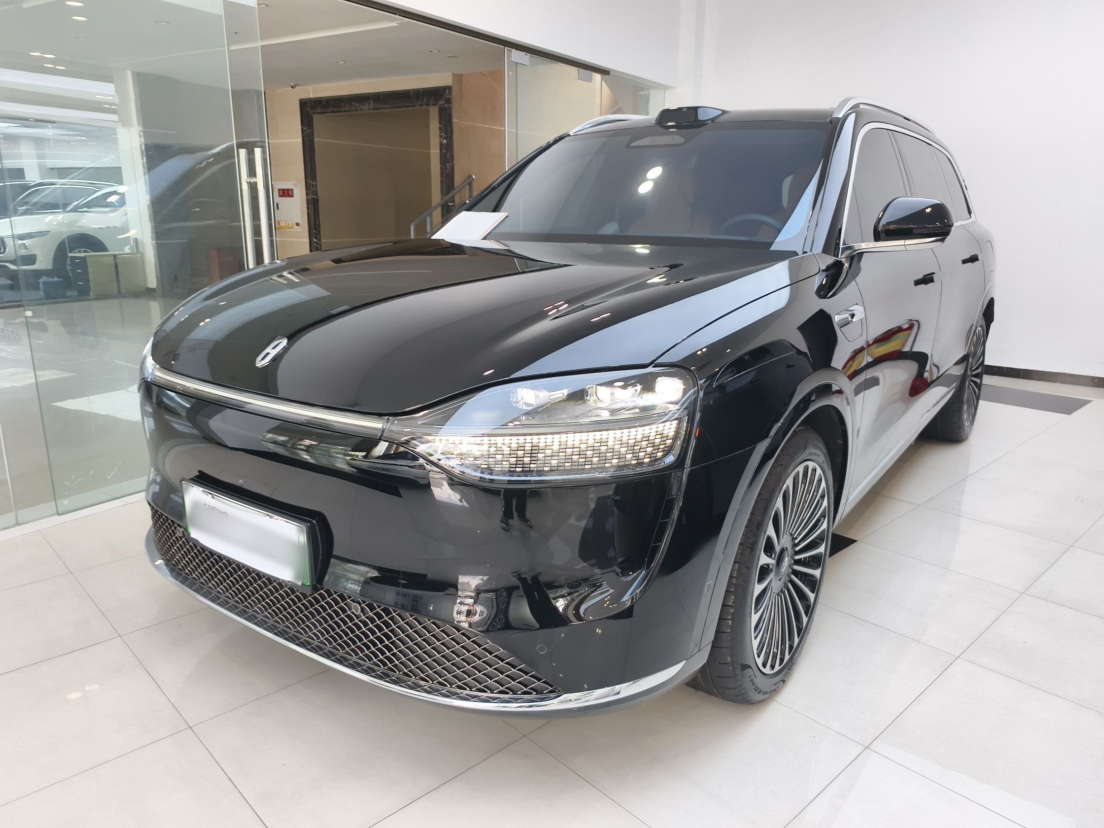 鸿蒙智行 问界M9 2024款 纯电 Max版 100kWh 6座版