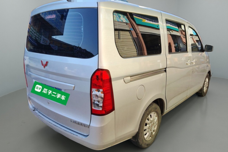 五菱汽车 五菱荣光V 2018款 1.5L标准型车身外观7