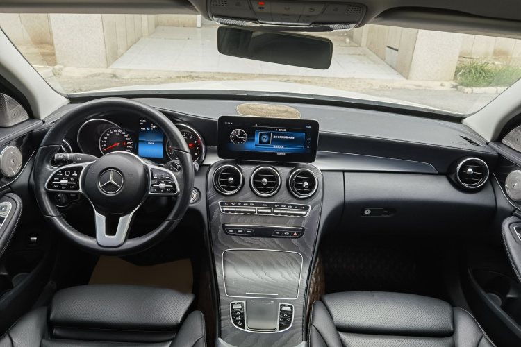 奔驰C级 2019款 C 180 L 时尚型运动版中控内饰7003