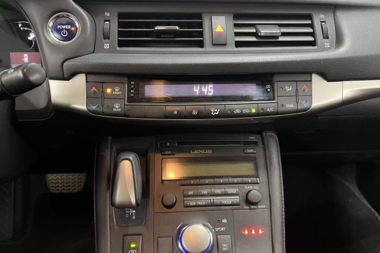 雷克萨斯CT 2017款 CT200h 精英版 单色 国V局部细节16