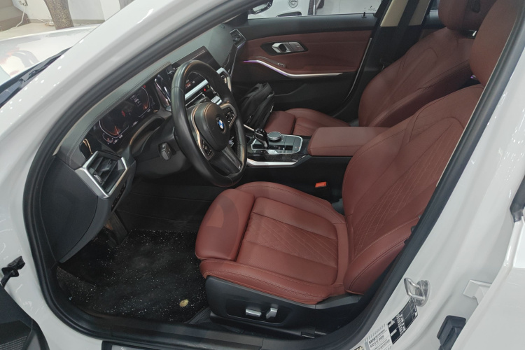 宝马3系 2022款 325Li M运动套装中控内饰19