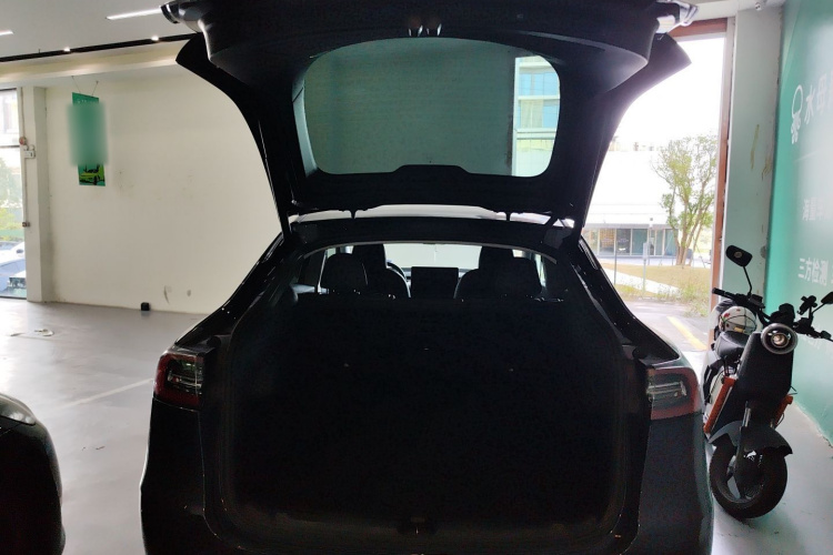 特斯拉 Model Y 2024款 后轮驱动版机舱底盘23