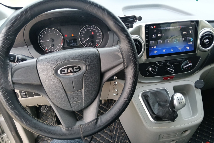 江淮瑞风 瑞风M3 2019款 PLUS 创客版 1.8L 豪华型中控内饰12