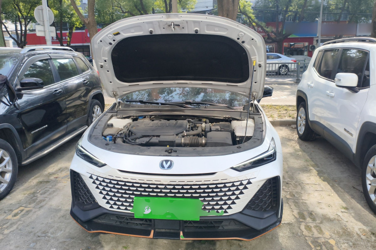 长安UNI-V 2023款 2.0T 领速版机舱底盘24