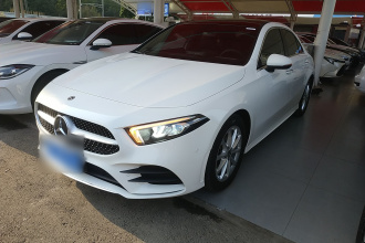 奔驰A级 2021款 A 200 L 运动轿车时尚型