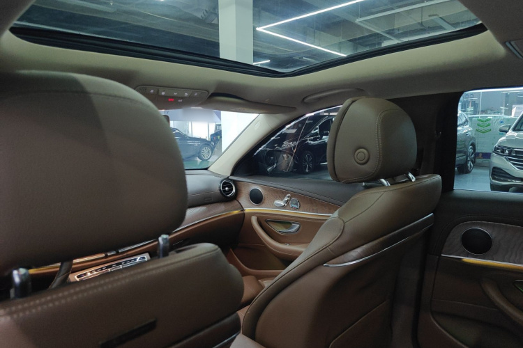 奔驰E级 2020款 E 260 L局部细节22