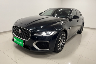 捷豹XFL 2024款 2.0T P250 两驱尊享豪华版