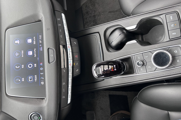 凯迪拉克XT4 2021款 28T 两驱领先型中控内饰7006