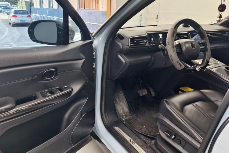 蔚来ES6 2020款 490KM 运动版中控内饰7008