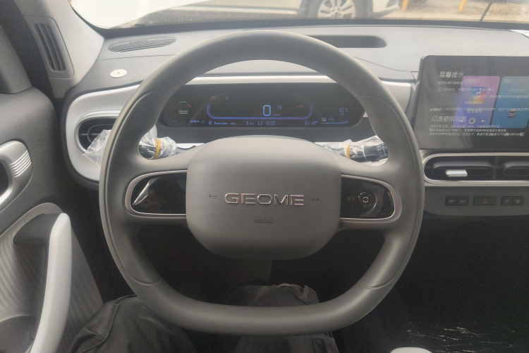 吉利银河 熊猫 2025款 210km 元气熊中控内饰13