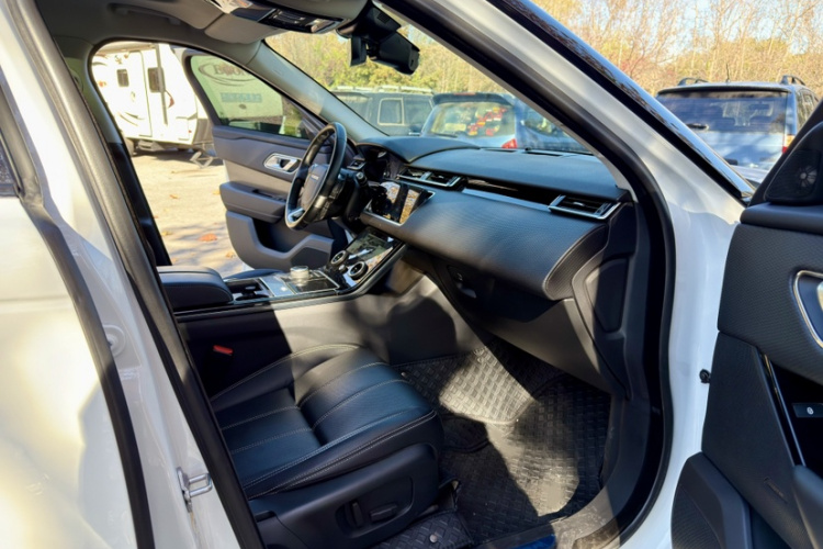 路虎 揽胜星脉 2018款 P250 S中控内饰7008