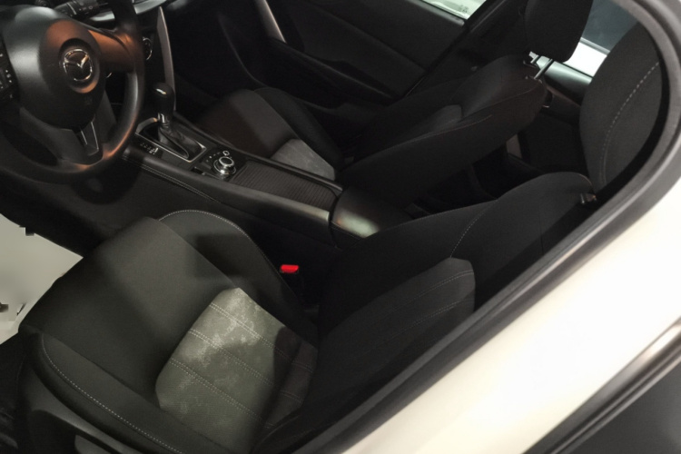 马自达CX-4 2016款 2.0L 自动两驱蓝天活力版局部细节19
