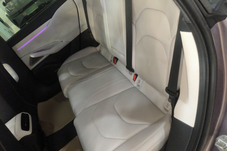 小米汽车 小米SU7 2024款 后驱长续航智驾版中控内饰7004