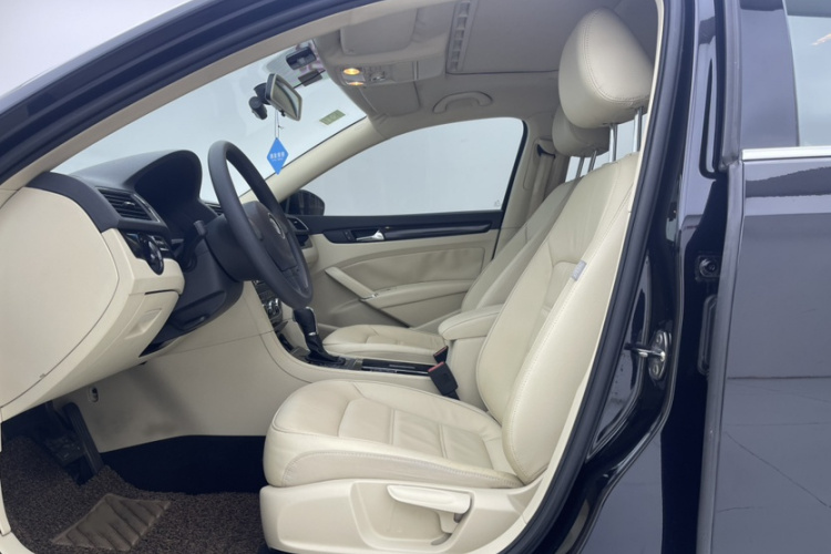 大众 帕萨特 2013款 1.8TSI DSG政府采购版局部细节19