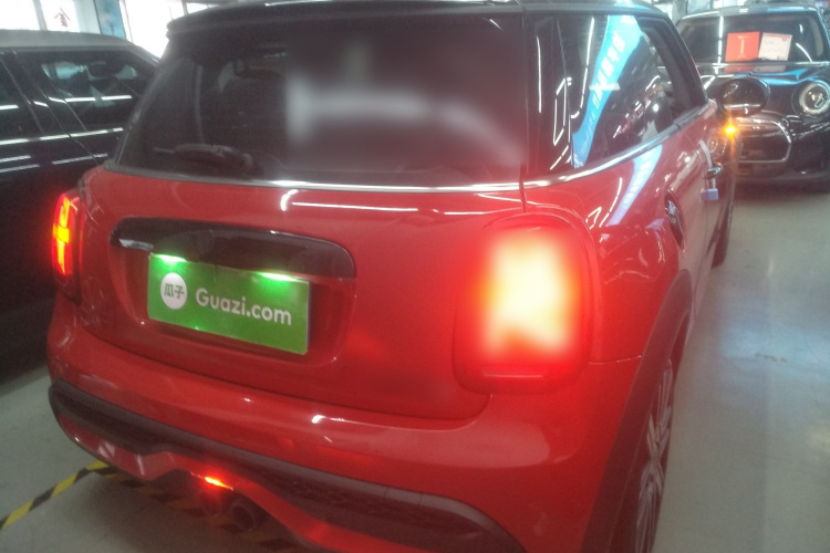 MINI 2023款 2.0T COOPER S 艺术家车身外观6