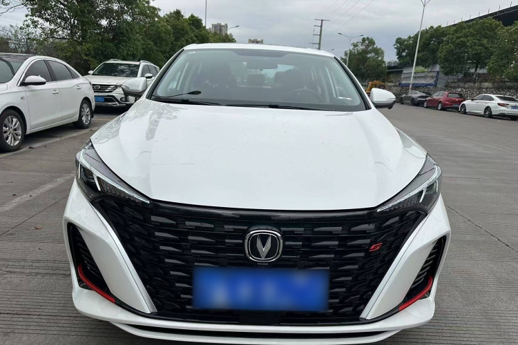 长安 逸动 2024款 PLUS 蓝鲸NE 1.4T GDI DCT高能版车身外观6001