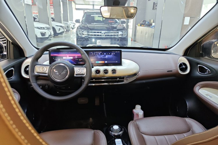 五菱汽车 五菱缤果 2023款 333km 灵犀互联+款中控内饰12