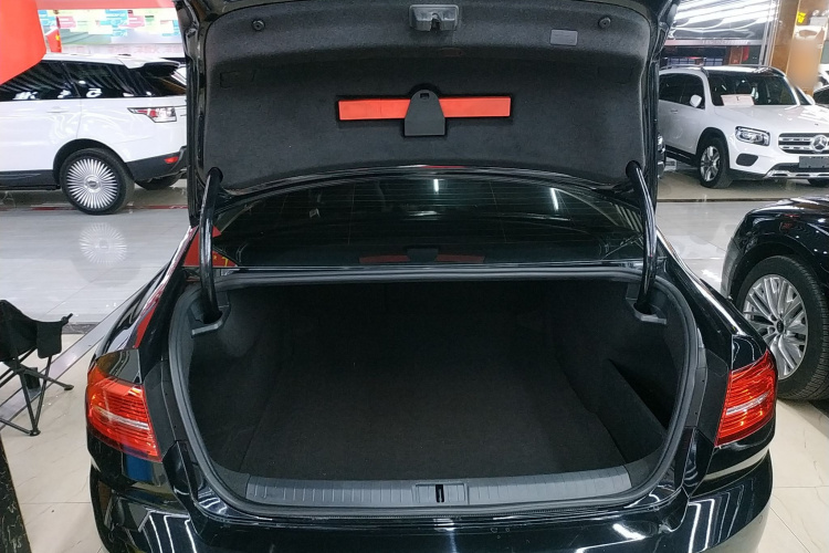 大众 迈腾 2017款 280TSI DSG 舒适型机舱底盘23