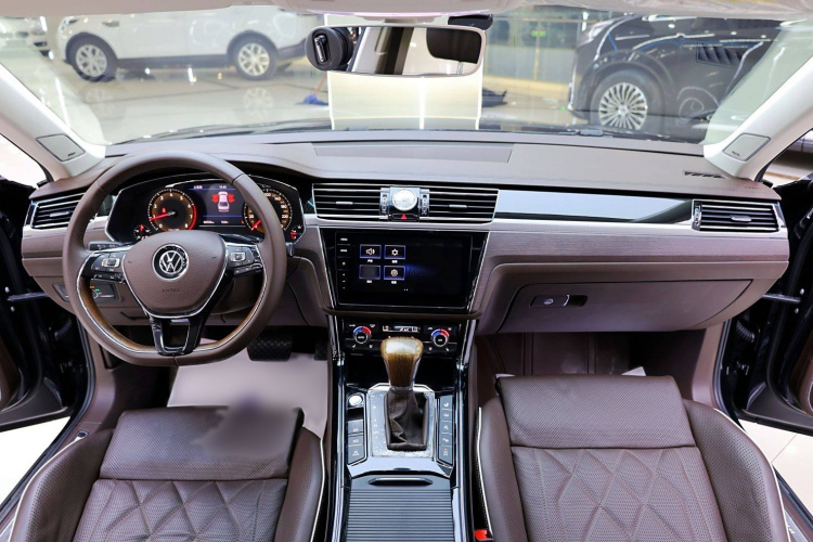 大众 辉昂 2021款 380TSI 尊贵版中控内饰7002