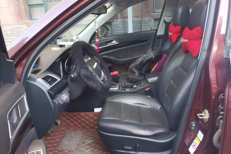 猎豹汽车 猎豹CS10 2016款 2.0T 自动尊享型中控内饰19