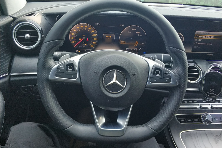 奔驰E级 2018款 E 200 L 运动型局部细节13