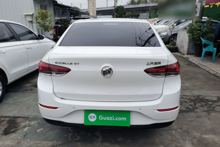 别克 英朗 2021款 改款 典范 1.5L 自动精英型车身外观6