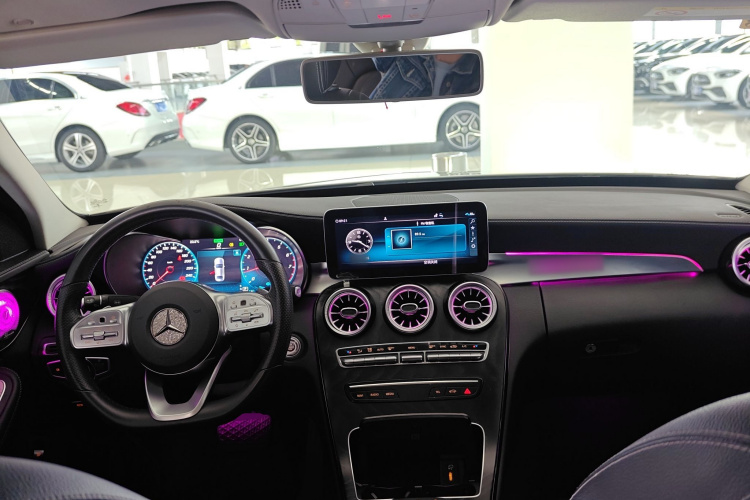 奔驰C级 2020款 C 260 L 运动版中控内饰7002