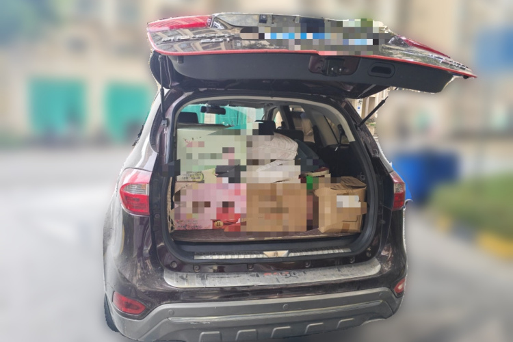 江铃 驭胜S350 2016款 2.0T 自动两驱汽油豪华天窗版7座中控内饰23