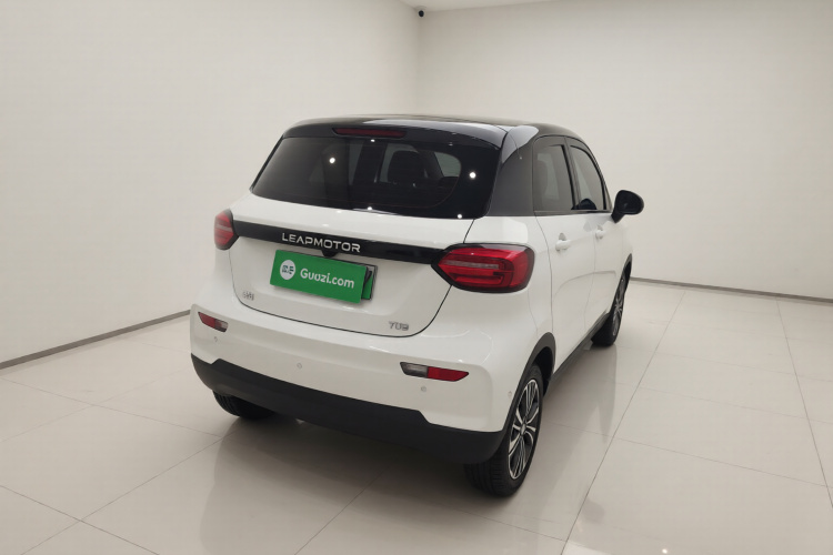 零跑汽车 零跑T03 2021款 400豪华版车身外观7