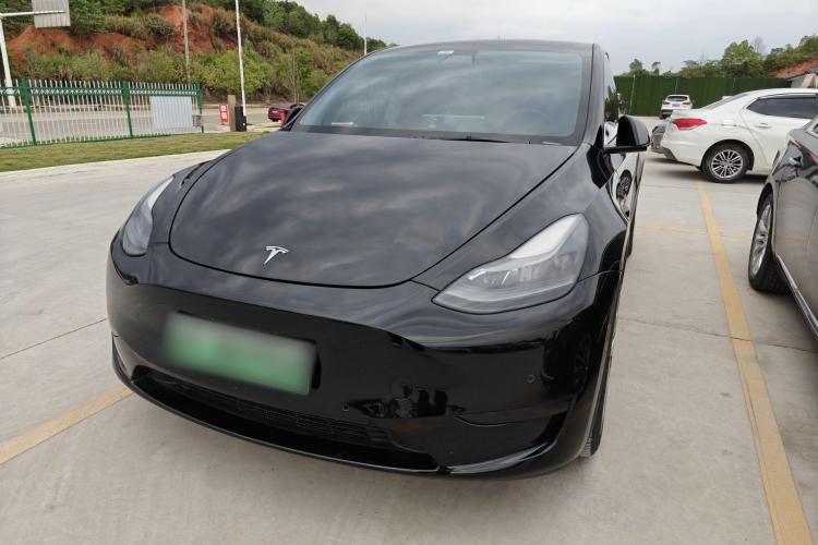 特斯拉 Model Y 2022款 改款 后轮驱动版车身外观1
