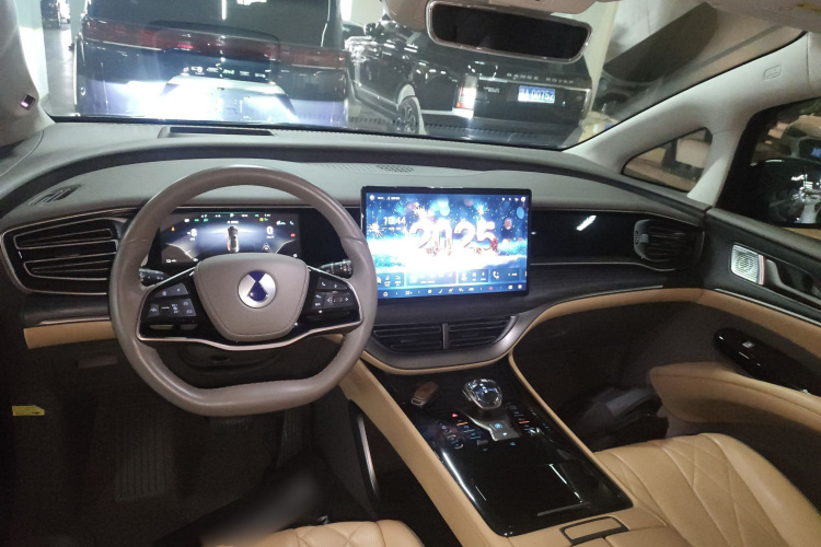 腾势D9 2022款 DM-i 970 四驱旗舰型中控内饰12