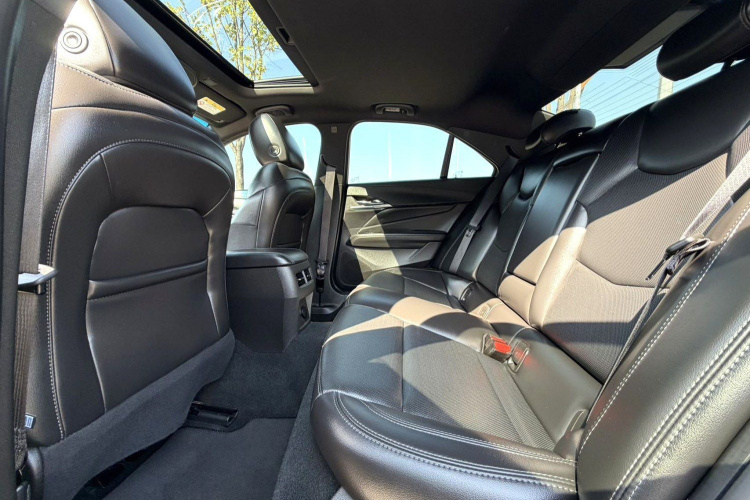 凯迪拉克CT4 2021款 28T 豪华型中控内饰7004