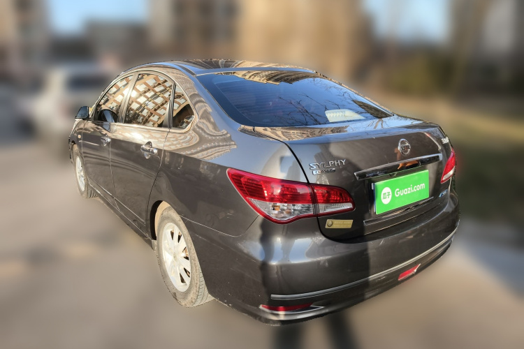 日产 轩逸 2012款 经典 1.6XE 手动舒适版车身外观6003