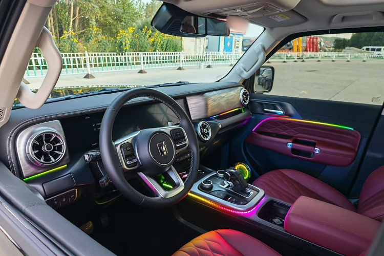 坦克300 2024款 2.0T 挑战者中控内饰7002