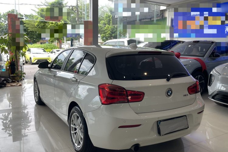 宝马1系(进口) 2016款 118i 领先型车身外观6006