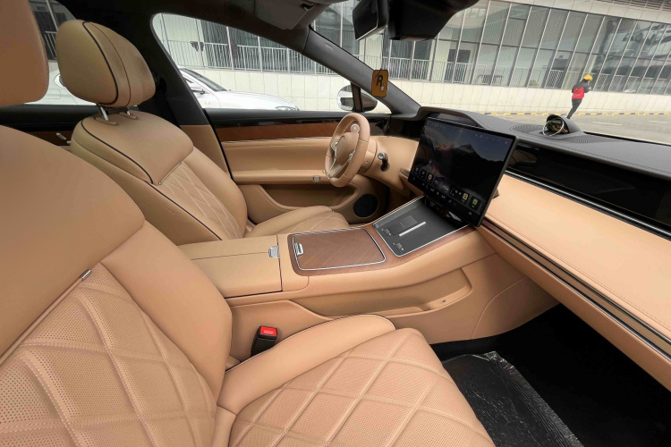 鸿蒙智行 享界S9 2024款 纯电 Ultra 四驱旗舰版中控内饰7014